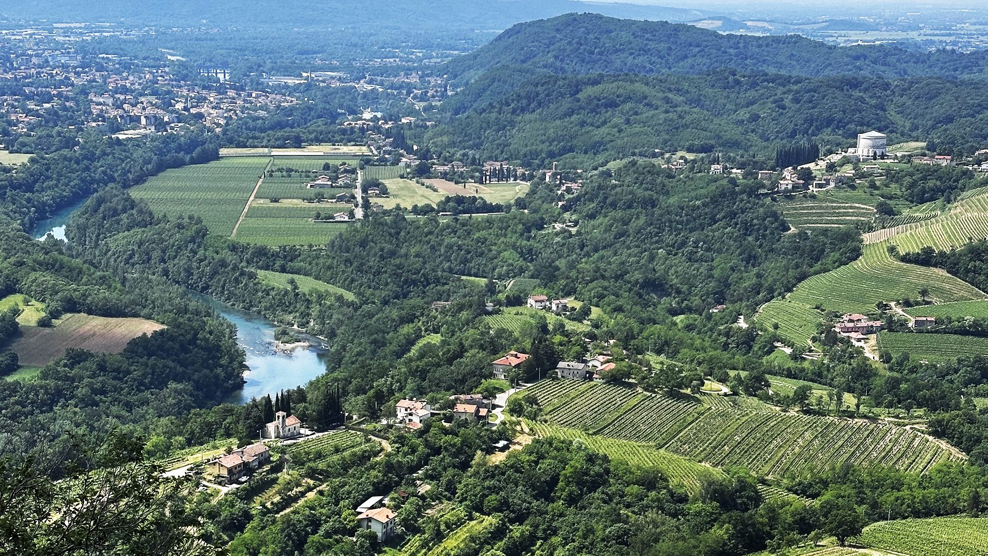 Dal Monte Sabotino, la vista sulla valle dell’Isonzo e sulle colline del Collio